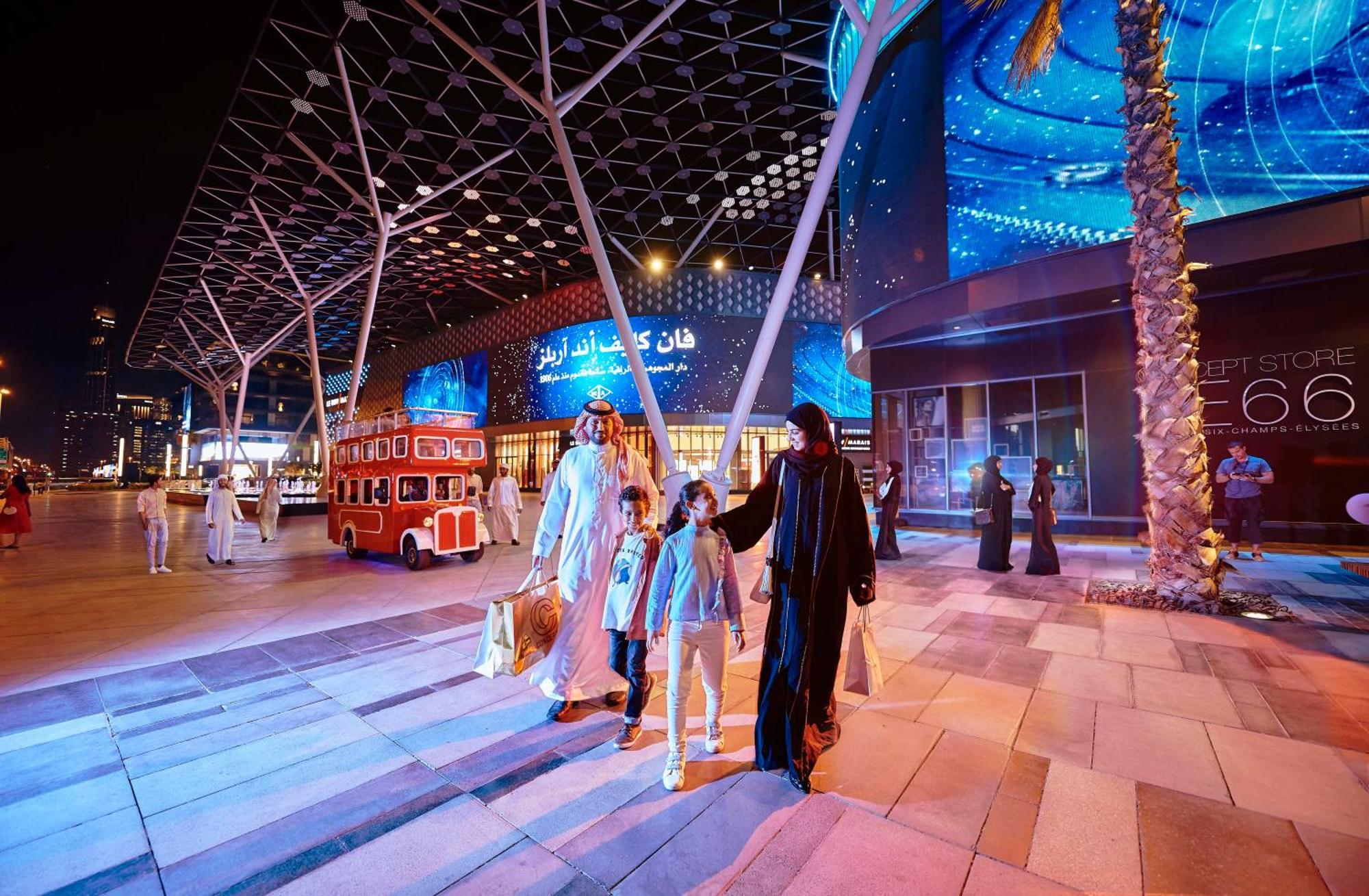 La Ville Hotel & Suites City Walk Dubai, Autograph Collection Экстерьер фото The Avenues Mall in Kuwait City