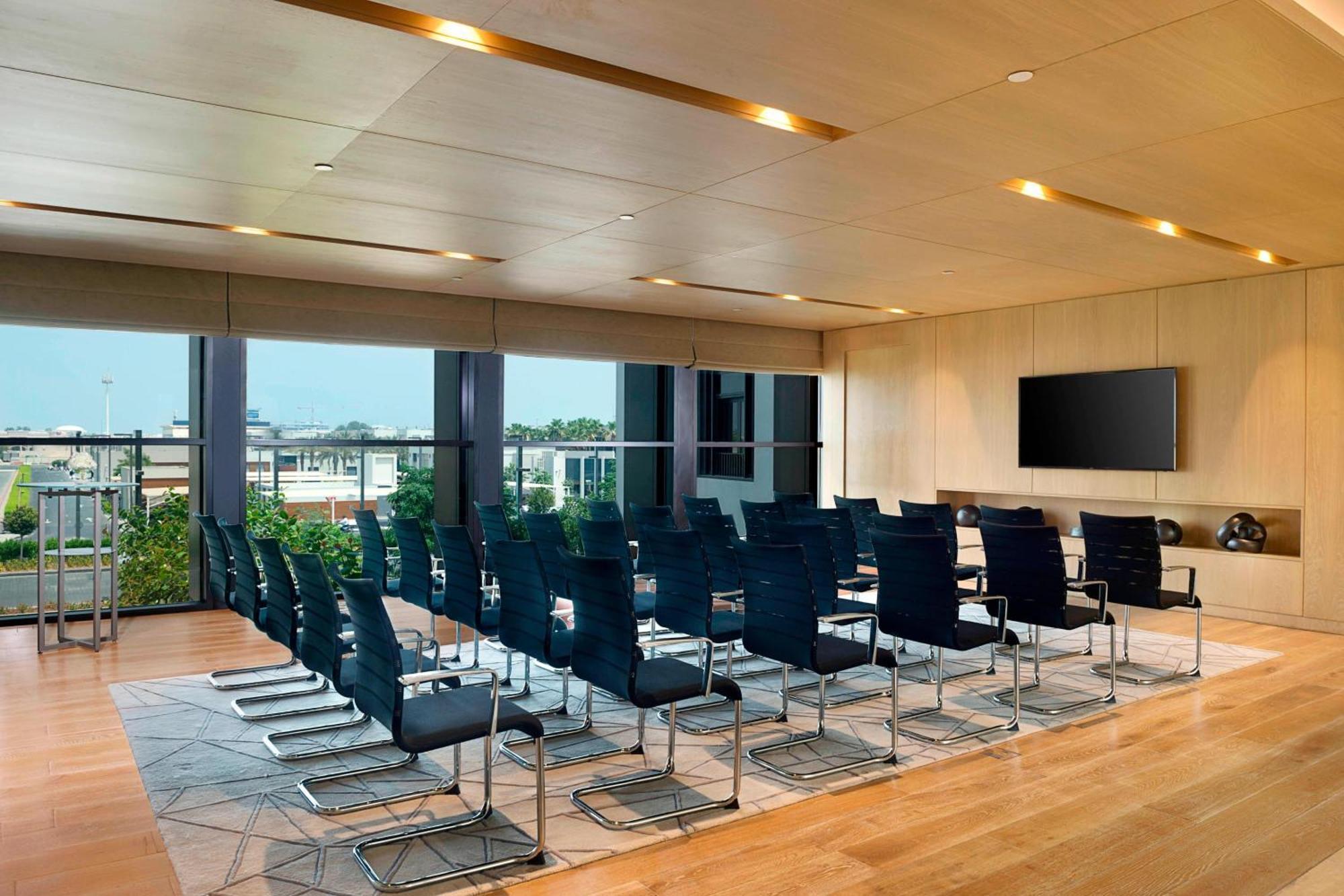 La Ville Hotel & Suites City Walk Dubai, Autograph Collection Экстерьер фото Meeting room at the Westin Mumbai International Airport