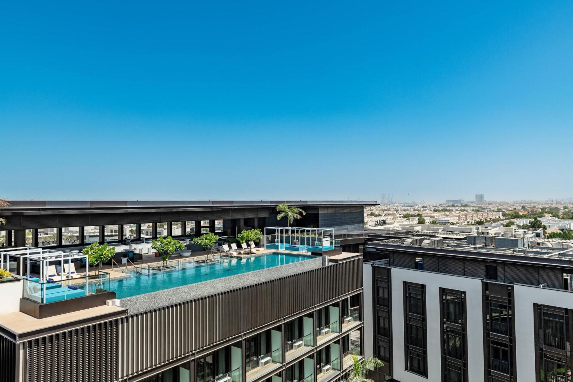 La Ville Hotel & Suites City Walk Dubai, Autograph Collection Экстерьер фото The rooftop pool at the hotel