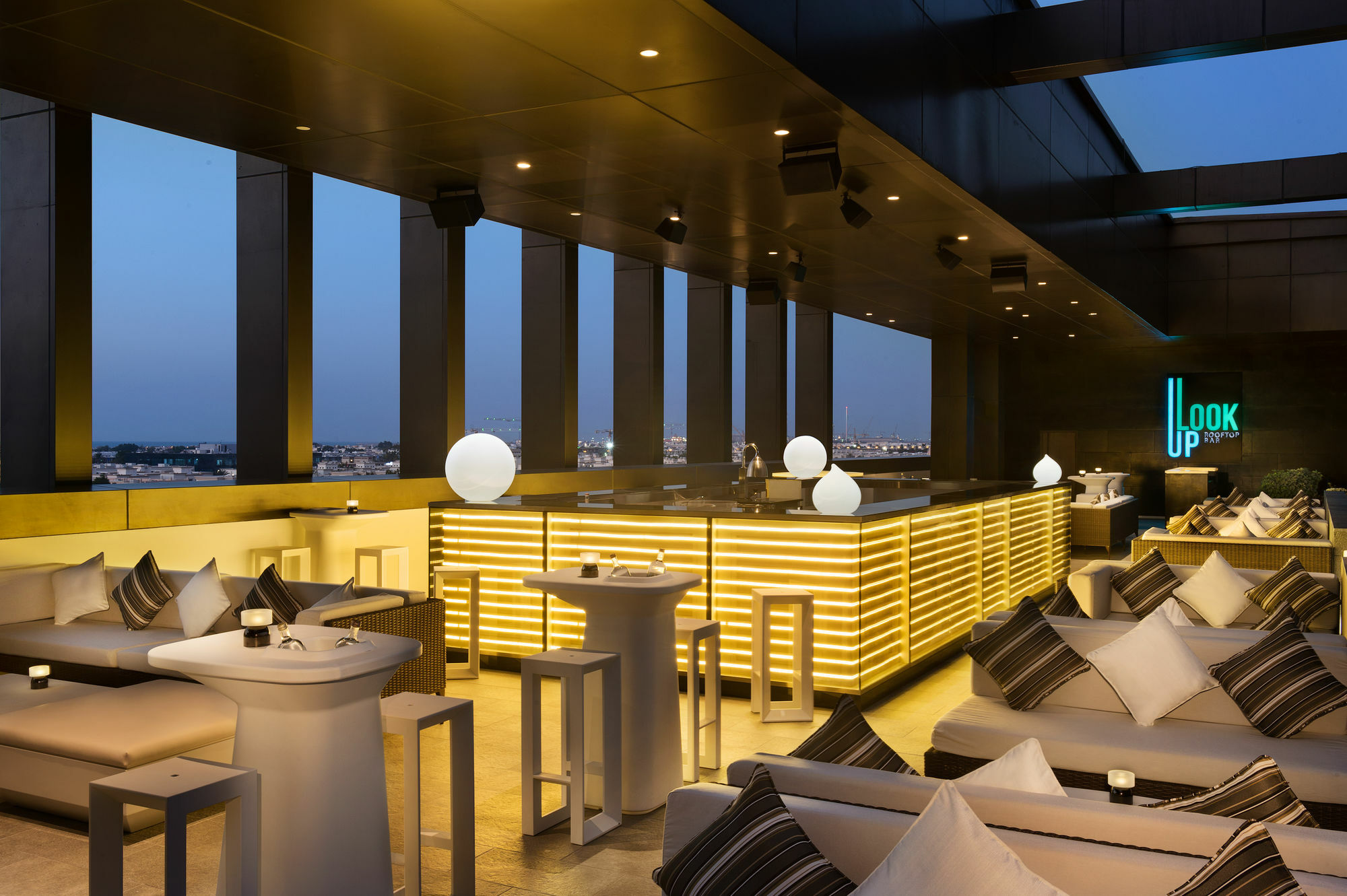 La Ville Hotel & Suites City Walk Dubai, Autograph Collection Экстерьер фото The bar