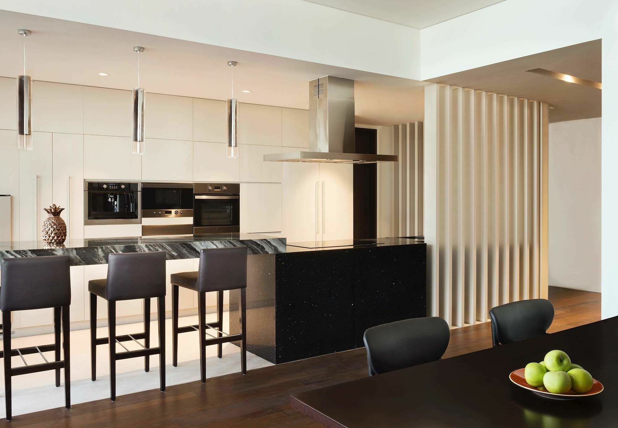 La Ville Hotel & Suites City Walk Dubai, Autograph Collection Экстерьер фото A modern kitchen