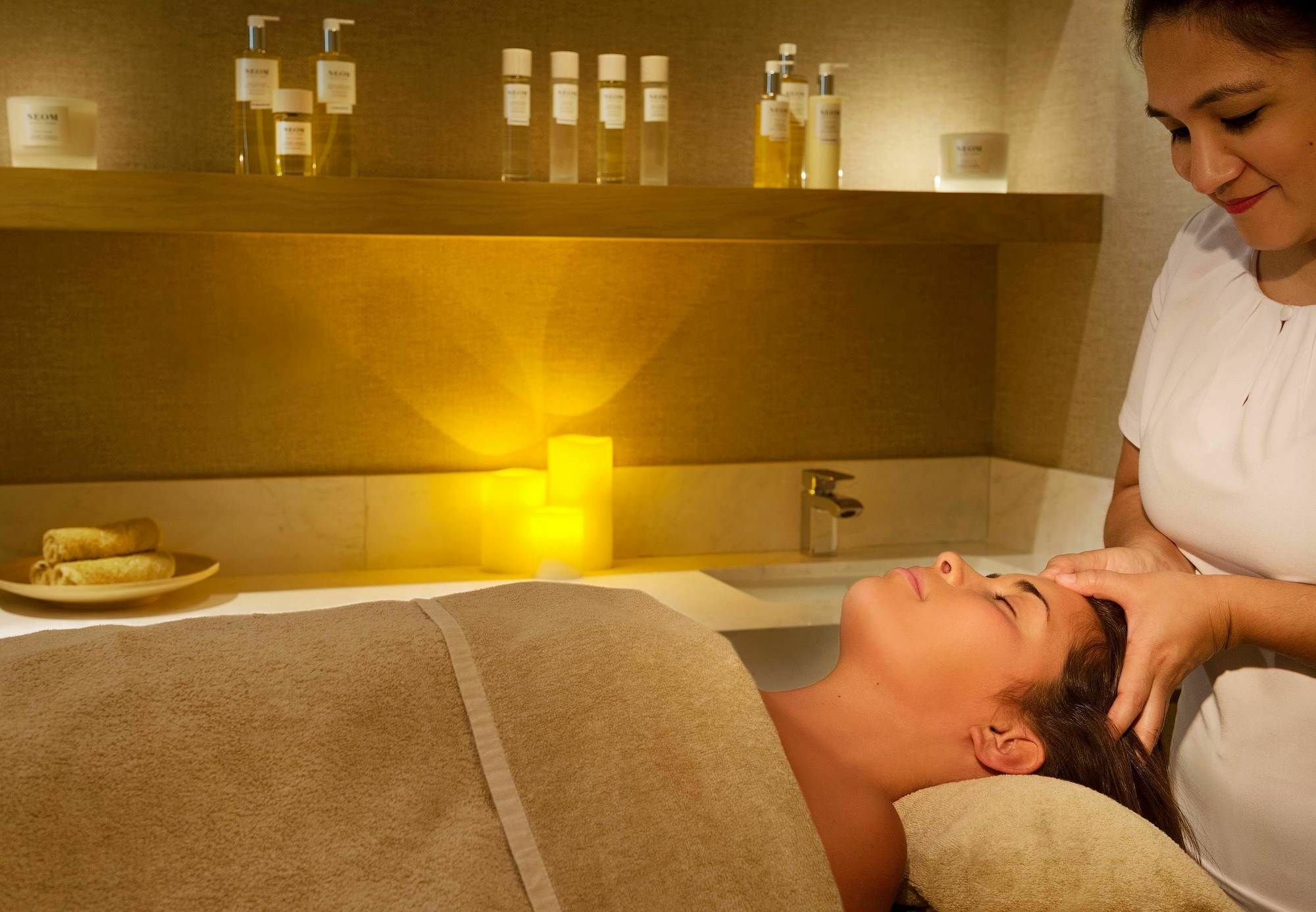 La Ville Hotel & Suites City Walk Dubai, Autograph Collection Экстерьер фото A spa treatment